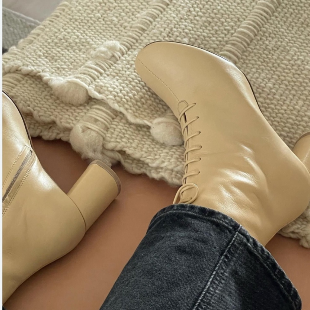 LOQ Agata Booties in Beige
